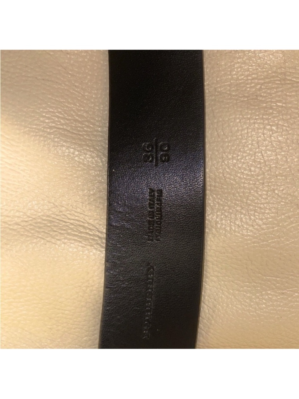 Burberry Black Leather Men's Belt with Haymarket Accent - Picture 10 of 10